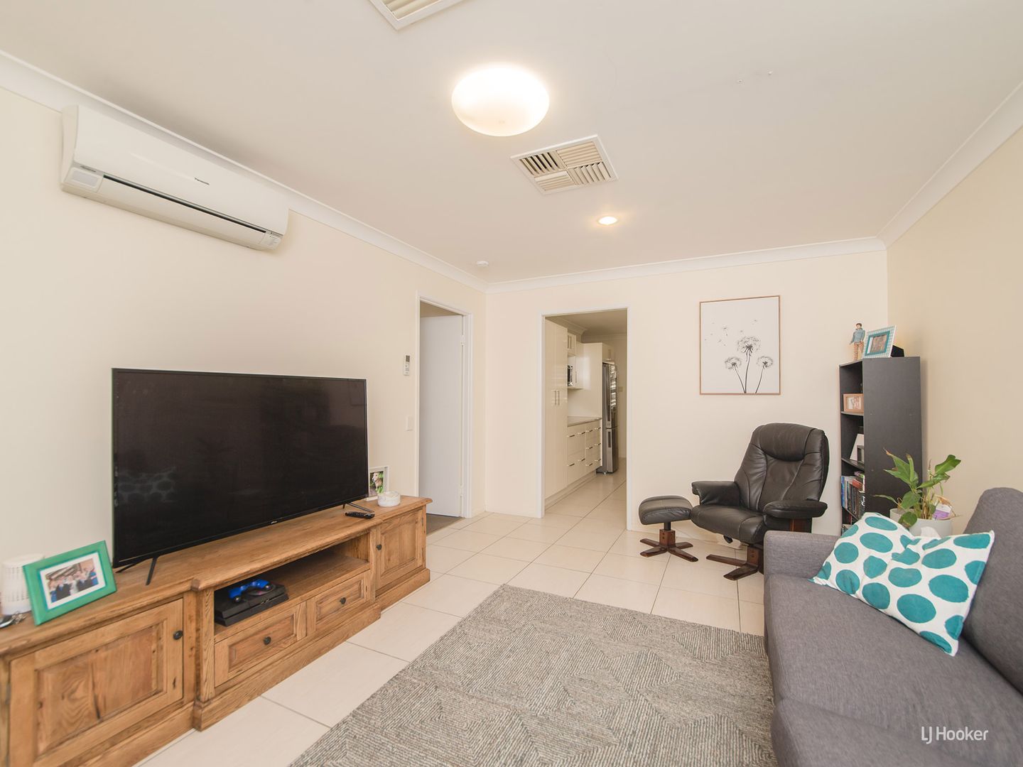 2/152 Elphinstone Street, Berserker QLD 4701, Image 2