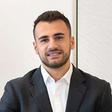 Daniel Dimitriadis, Sales representative