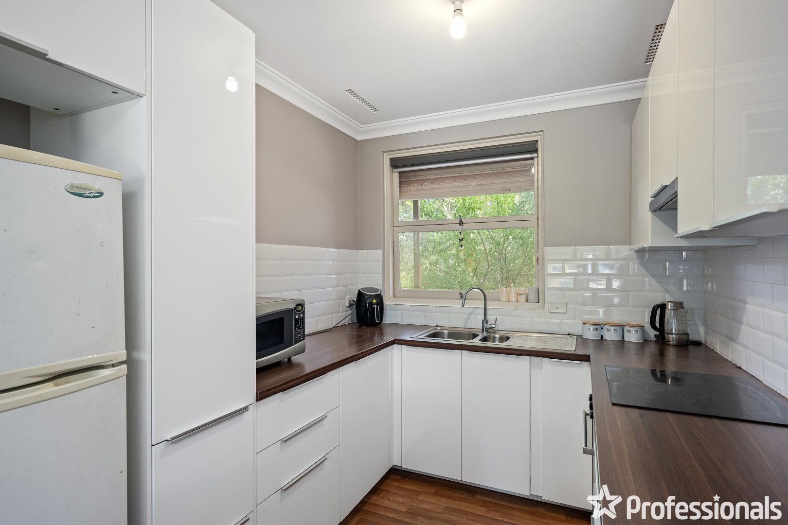 8b Thomas Street, Armadale WA 6112, Image 1