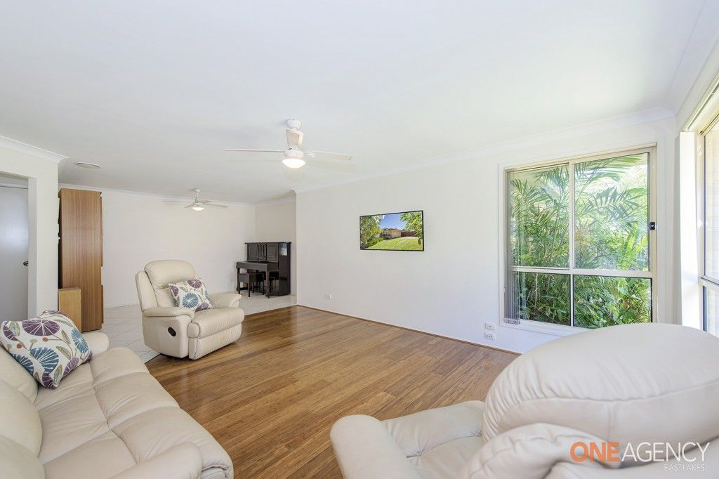 39 Tradewinds Avenue, Summerland Point NSW 2259, Image 2