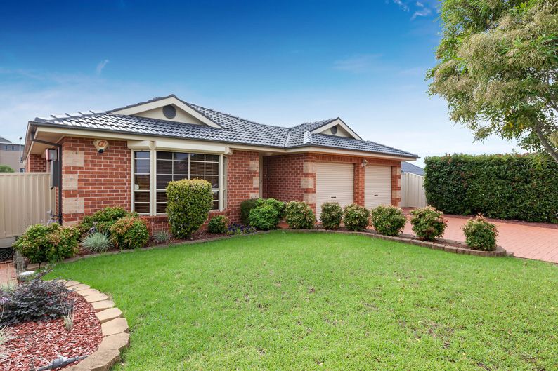 13 Hannam Place, ENGLORIE PARK NSW 2560, Image 0