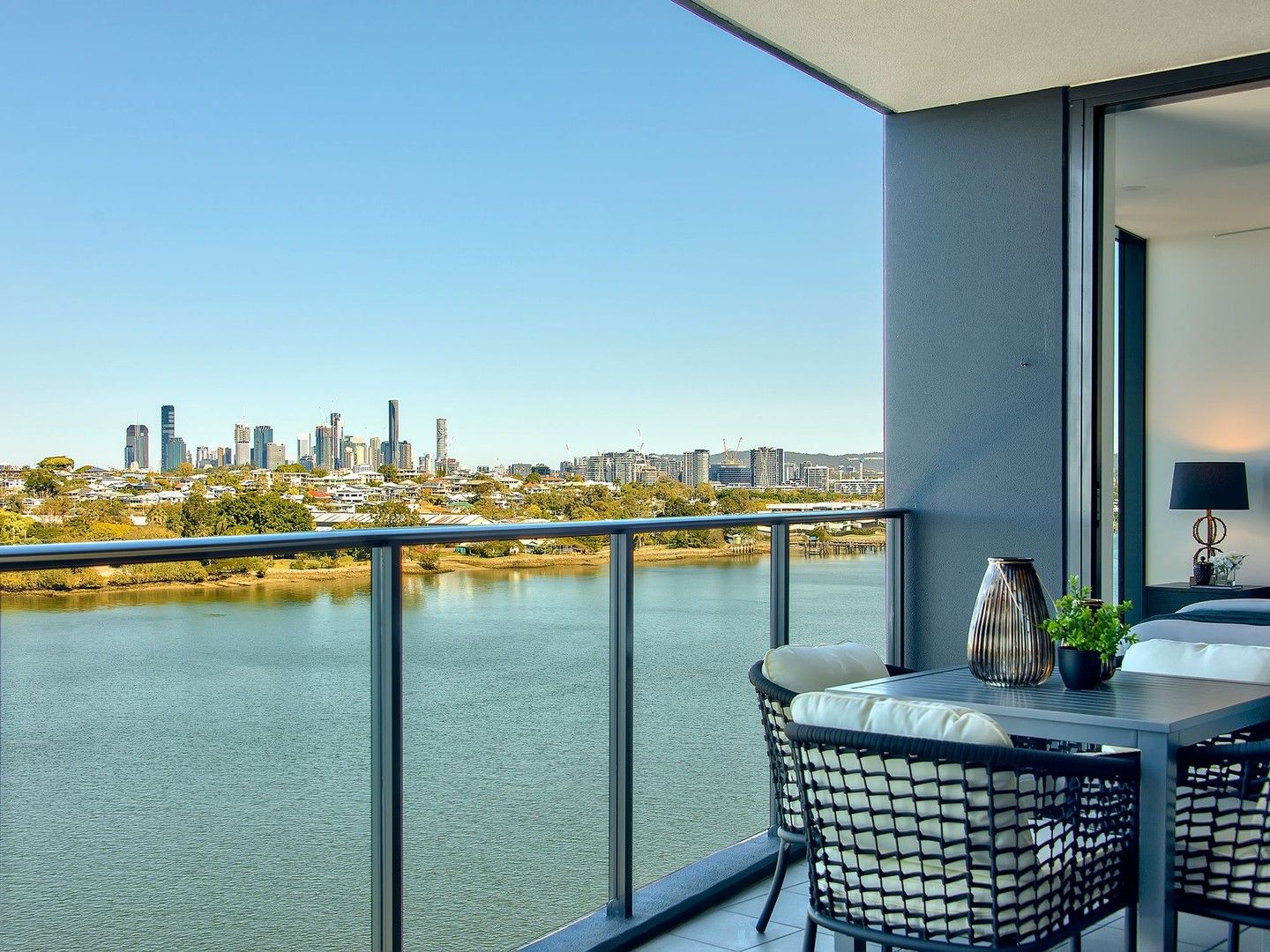 2 bedrooms Apartment / Unit / Flat in 20609/7 Wharf Street HAMILTON QLD, 4007