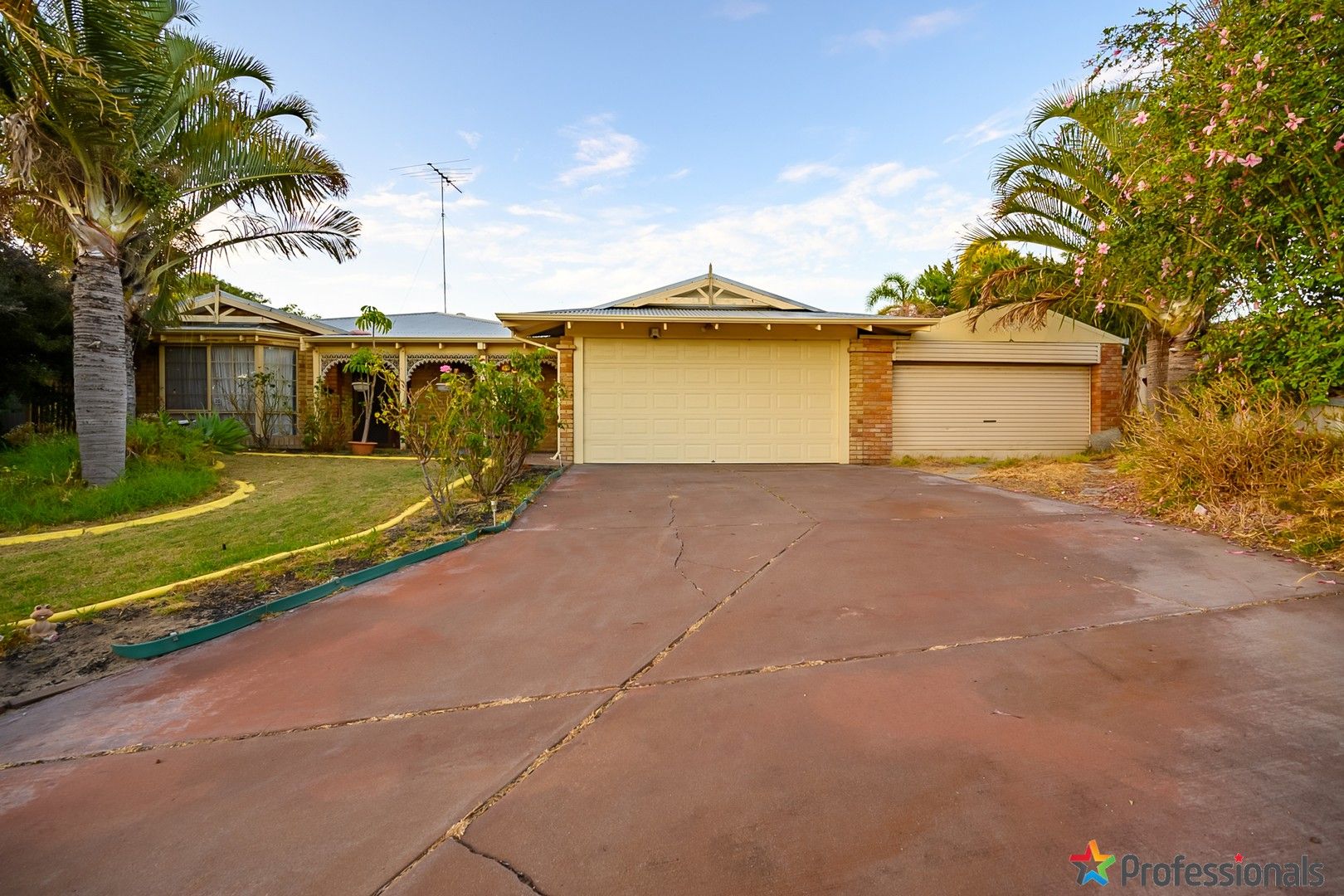 6 Sunderland Close, Greenfields WA 6210, Image 0