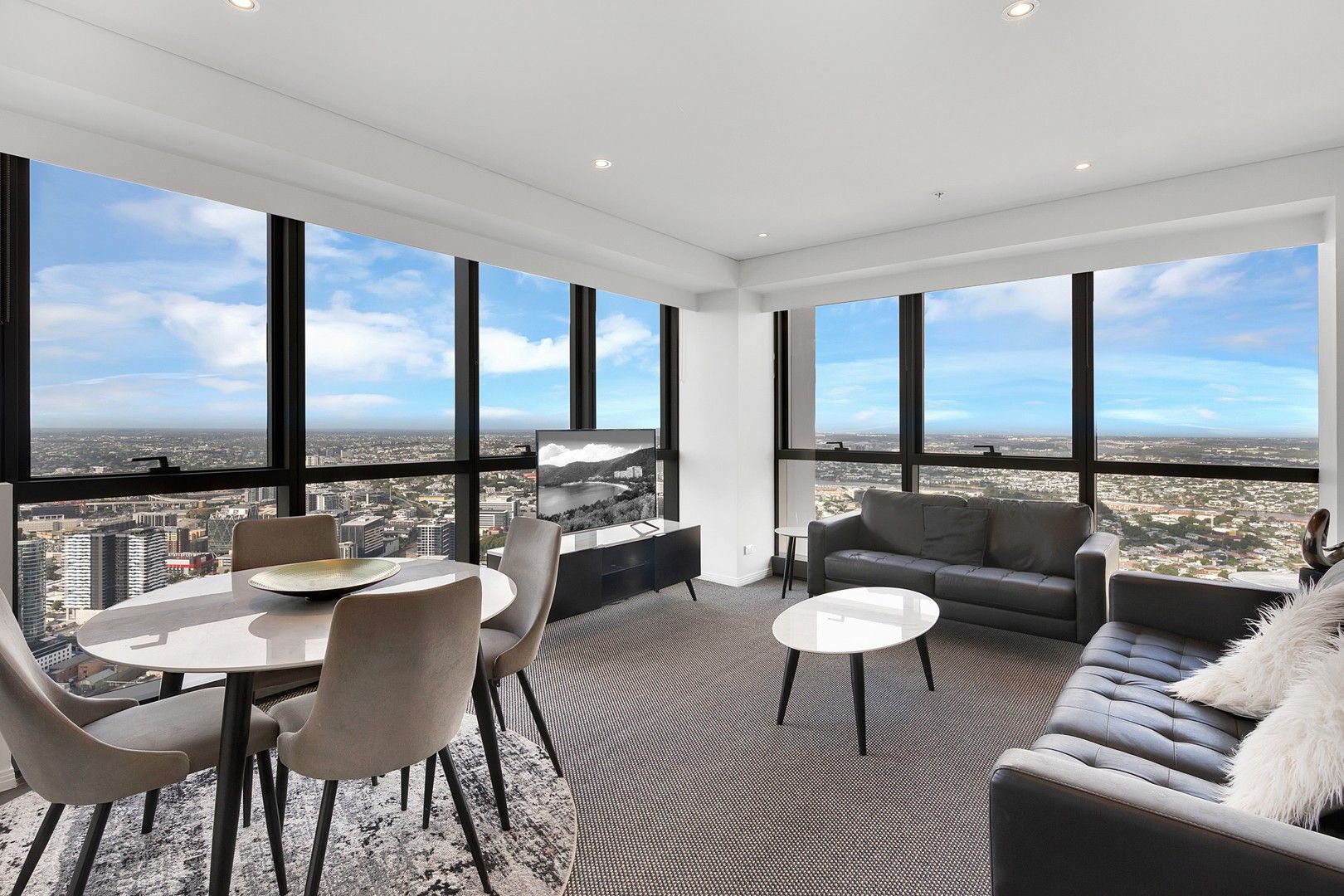 2 bedrooms Apartment / Unit / Flat in 5804/501B Adelaide Street BRISBANE CITY QLD, 4000