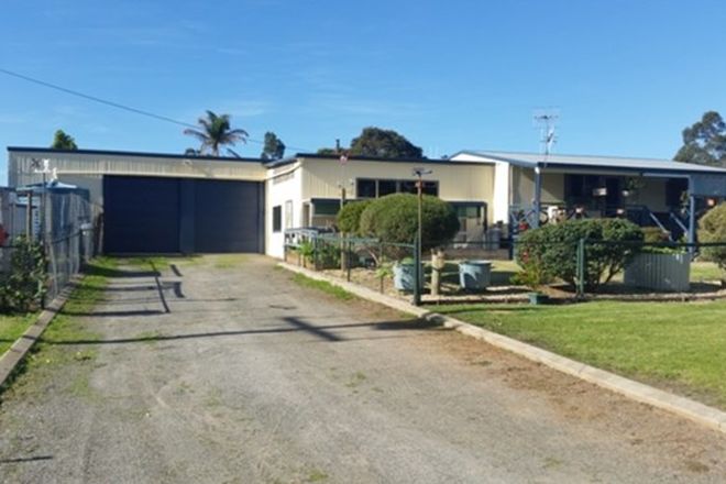 Picture of 10 Taylor Street, MANYPEAKS WA 6328