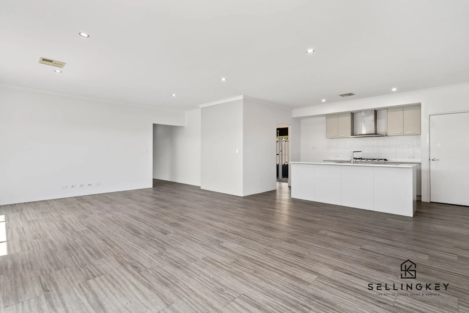 1 GOSSAN CHASE, Piara Waters WA 6112