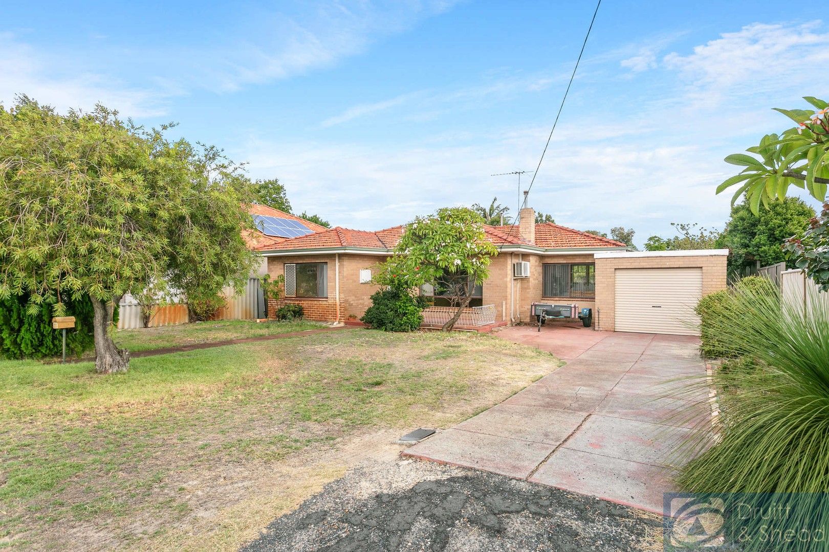 3 bedrooms House in 21 Cheviot Street DIANELLA WA, 6059