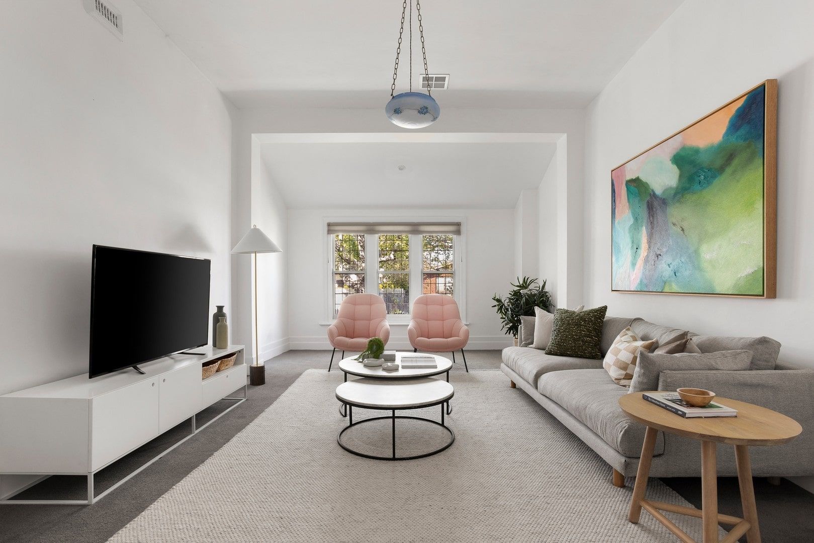 3 bedrooms House in 10 Milburn Grove ST KILDA EAST VIC, 3183