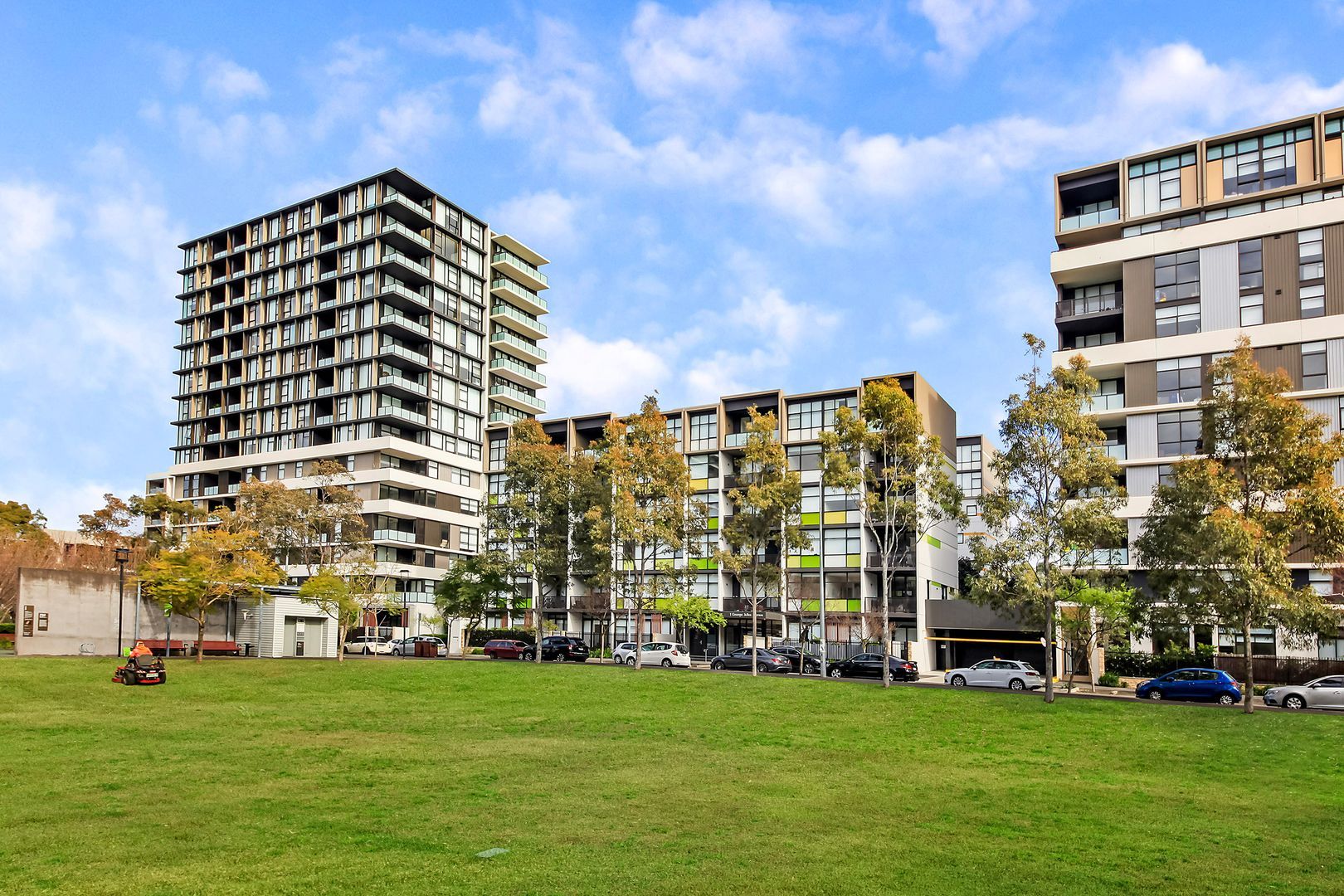 2 bedrooms Apartment / Unit / Flat in 903/3 George Julius Ave ZETLAND NSW, 2017