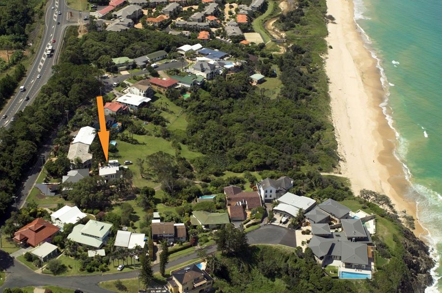 3 bedrooms House in 25 Sapphire Crescent SAPPHIRE BEACH NSW, 2450