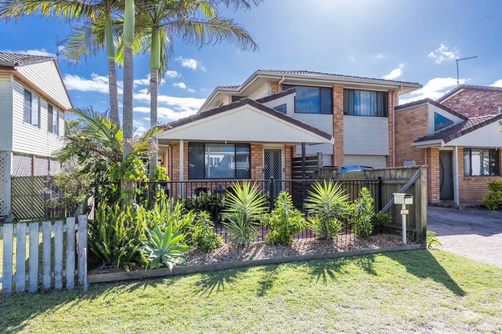 1 70 YAMBA STREET, Yamba NSW 2464, Image 1