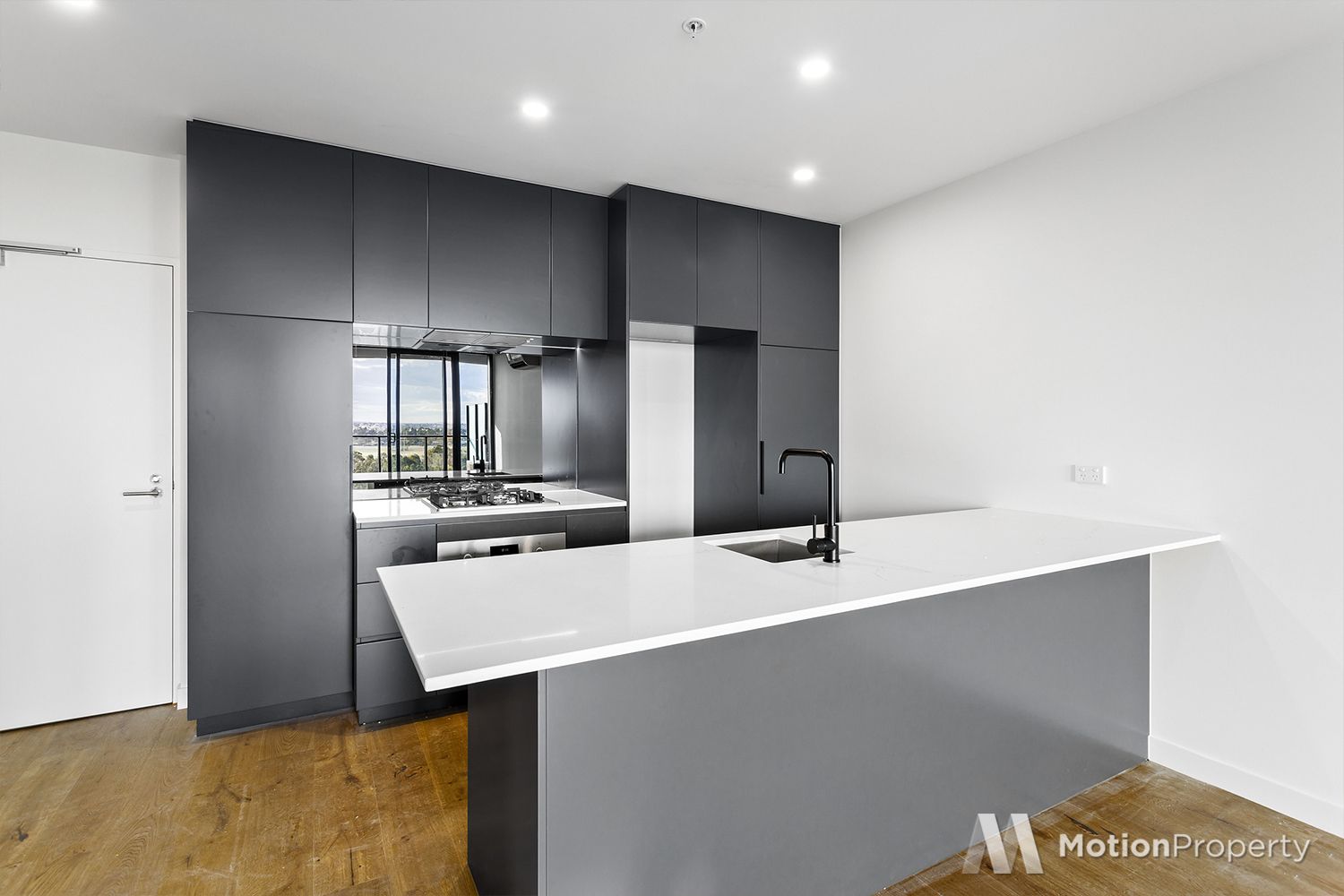 2 bedrooms Apartment / Unit / Flat in 70RF/8 Joseph Road FOOTSCRAY VIC, 3011
