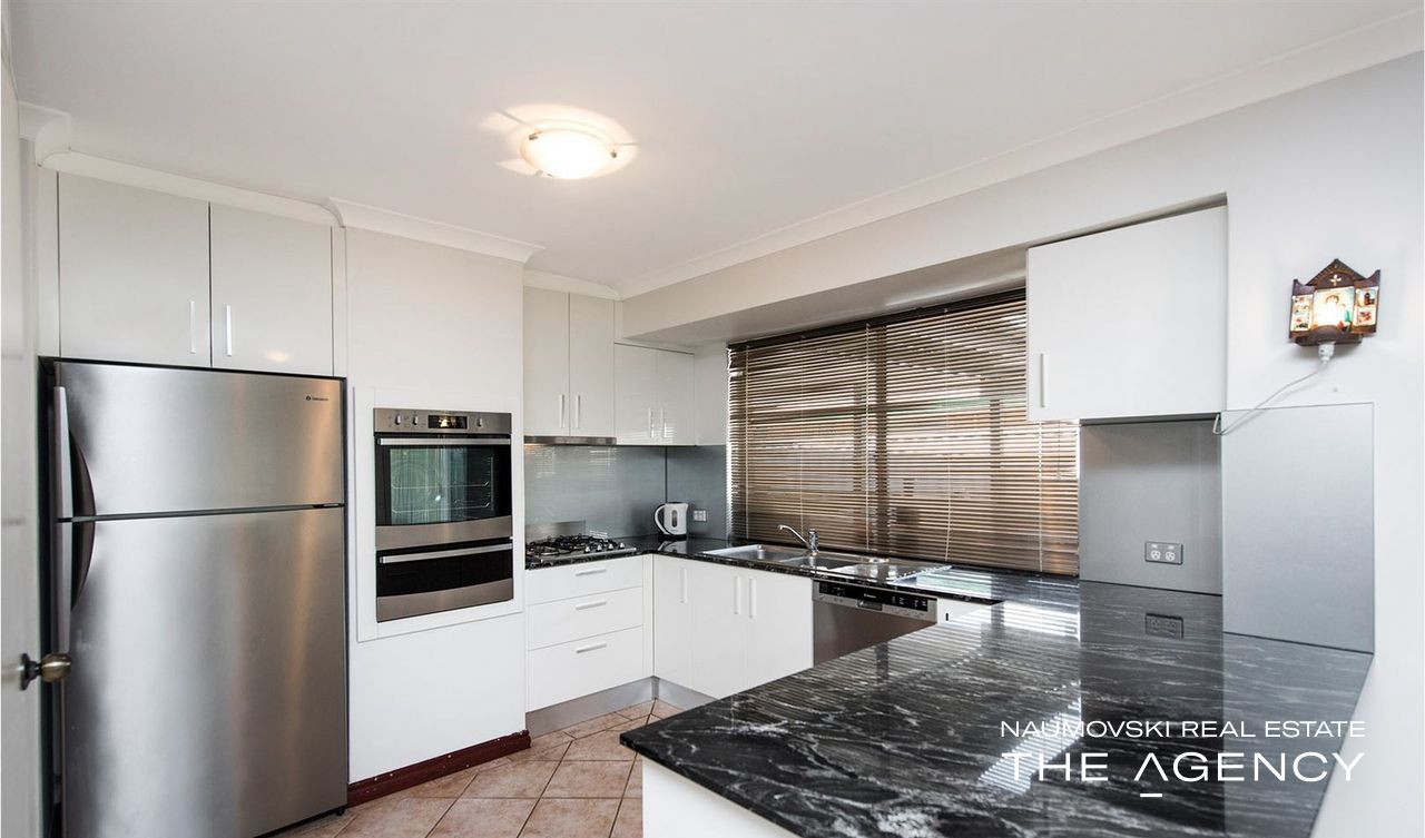 4 bedrooms House in 27 Jefferson Drive MARANGAROO WA, 6064