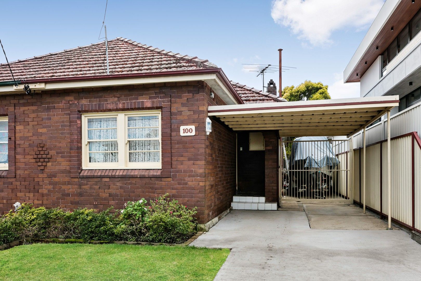 2 bedrooms House in 100 St Georges Road BEXLEY NSW, 2207