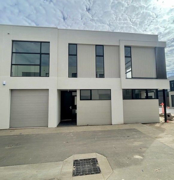 2 bedrooms Townhouse in 6 haru la WEST LAKES SA, 5021