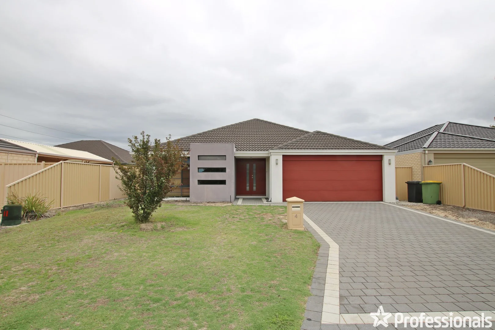4 Douro Terrace, Canning Vale WA 6155