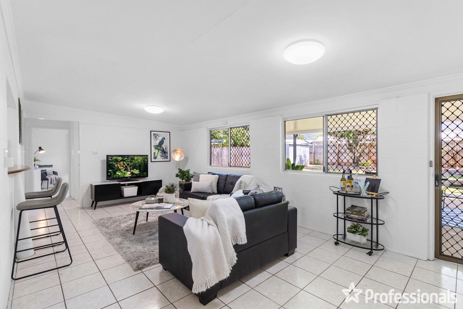 10 Mintaro Crescent, Woree QLD 4868, Image 0