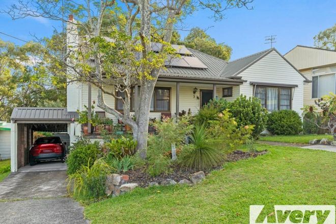 Picture of 9 Bolton Point Road, BOLTON POINT NSW 2283