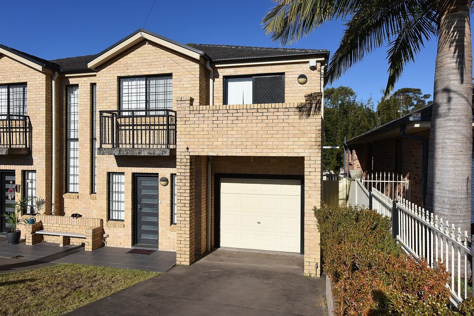 3 bedrooms Townhouse in 10a Warrego Crescent SANCTUARY POINT NSW, 2540