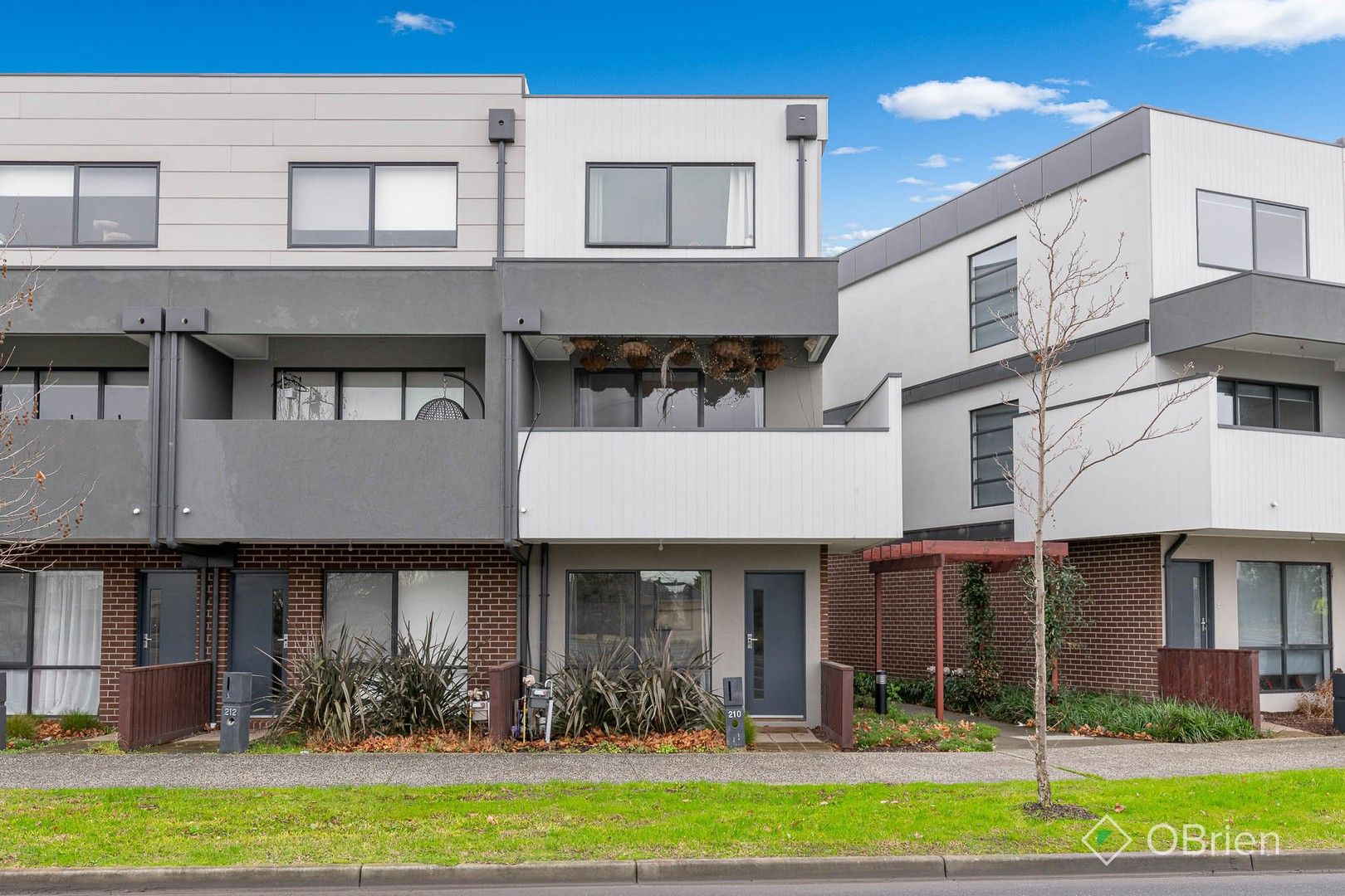 210 Henry Road, Pakenham VIC 3810, Image 0