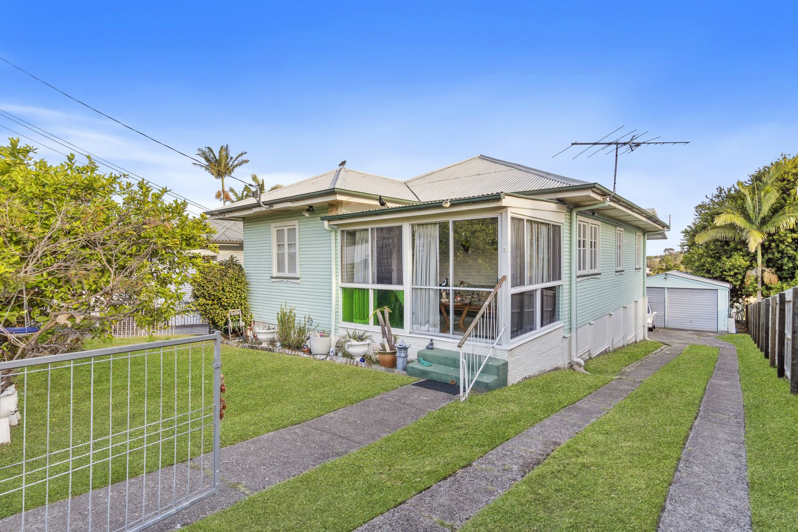 52 Roseneath Parade, Wynnum West QLD 4178, Image 0