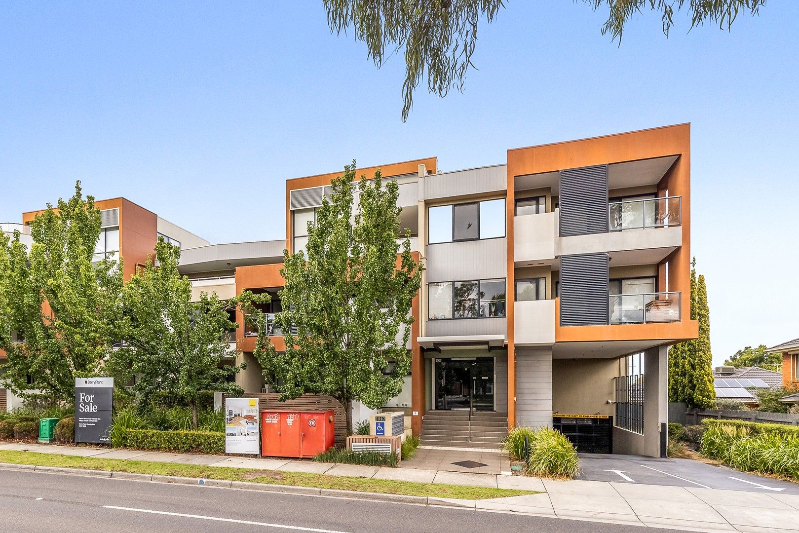 6/1042 Doncaster Road, Doncaster East VIC 3109 Apartment For Rent