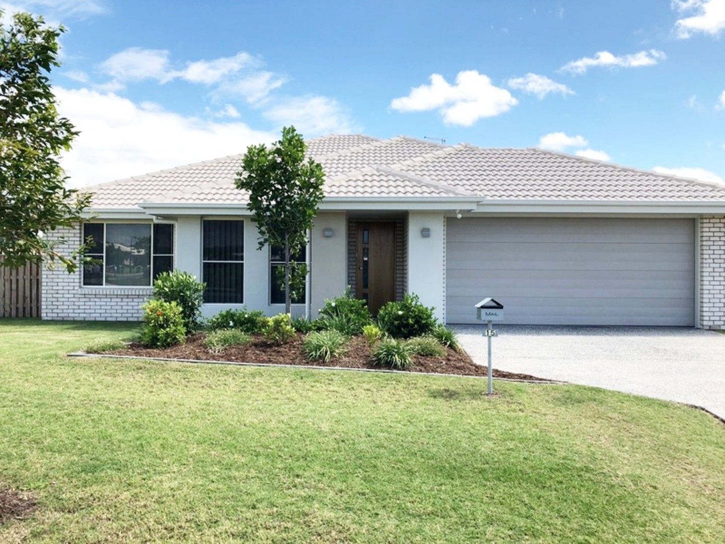 4 bedrooms House in 15 Chapman Street PIMPAMA QLD, 4209