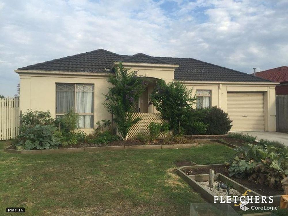 4 bedrooms House in 14 Janna Place BERWICK VIC, 3806