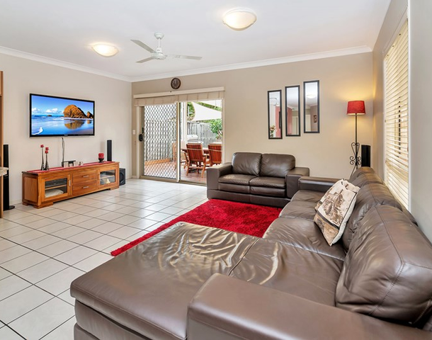 2/6 Pilar Court, Molendinar QLD 4214