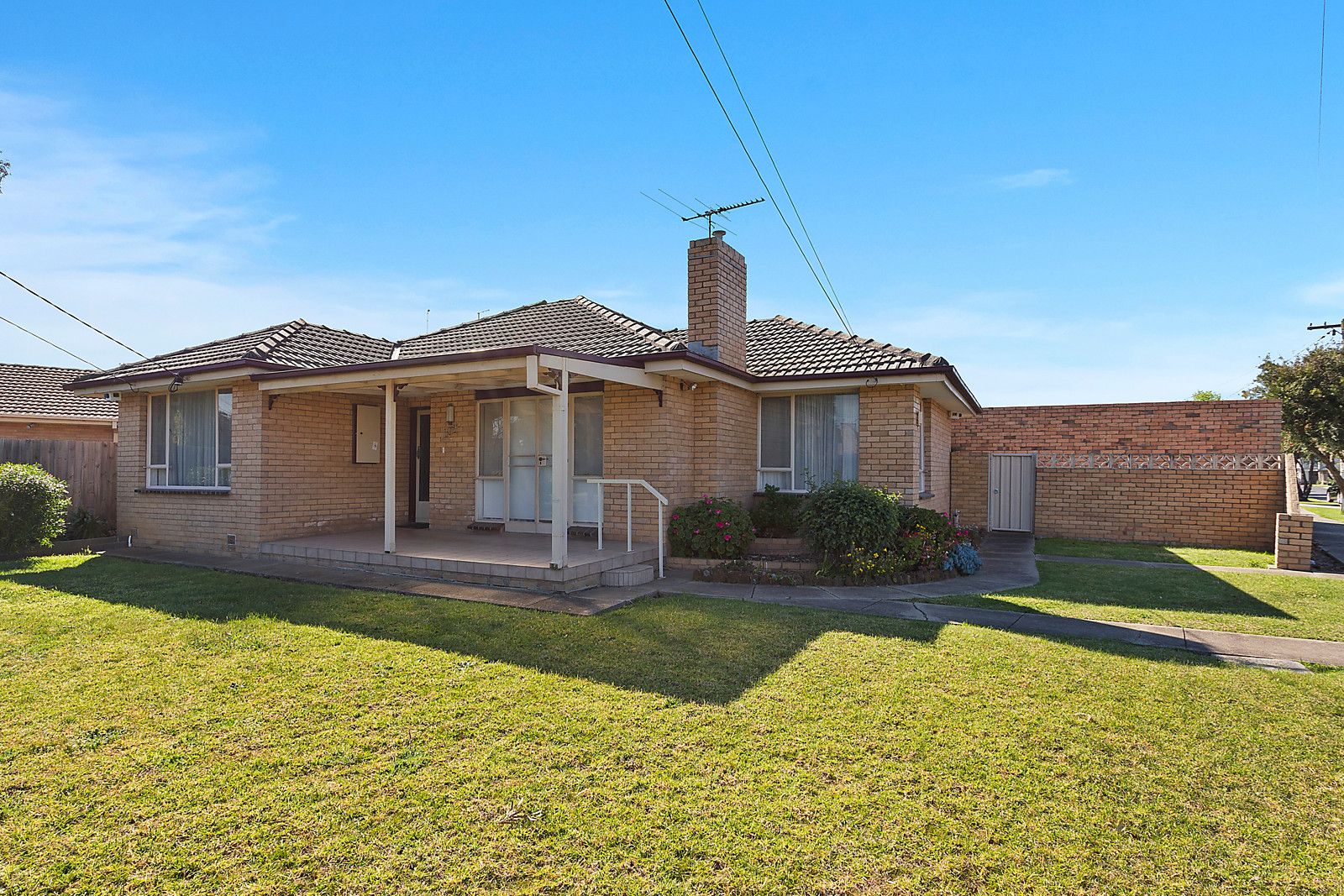 102 Lincoln Drive, Keilor East VIC 3033, Image 2
