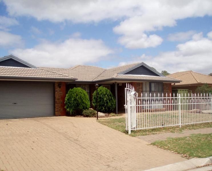 18 Andrew Smith Drive, Parafield Gardens SA 5107 House For Rent 500 Domain