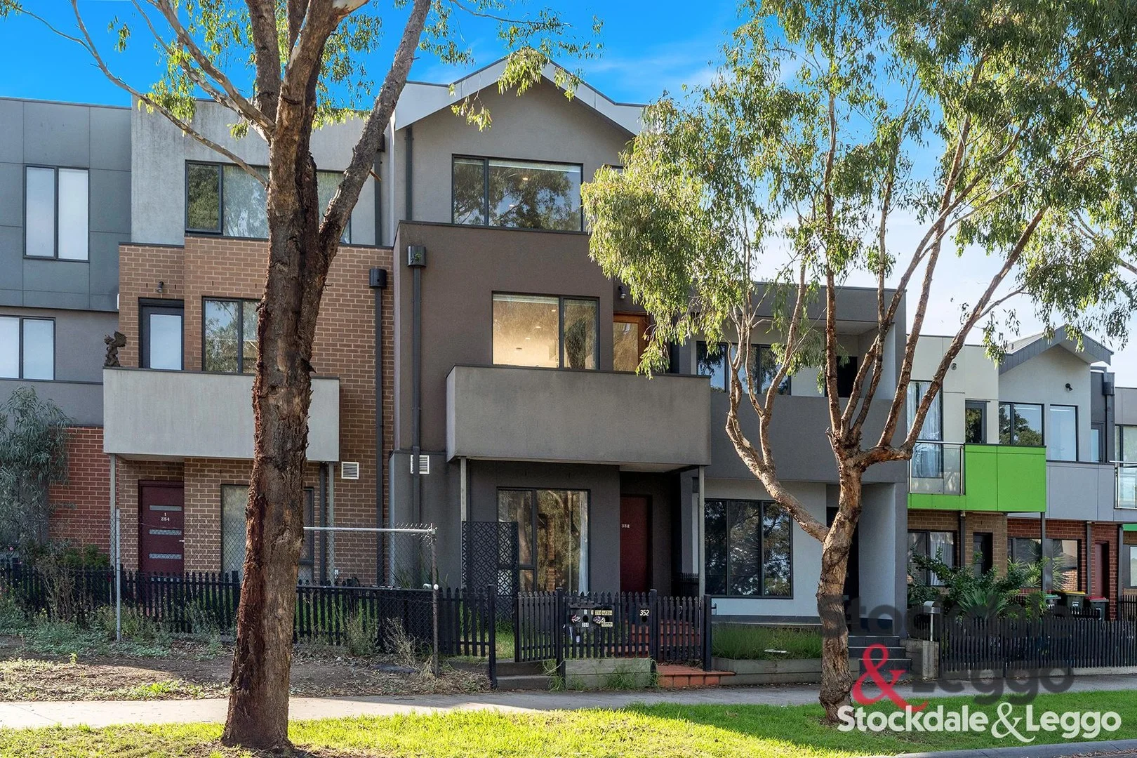 352 Grand Boulevard, Craigieburn VIC 3064