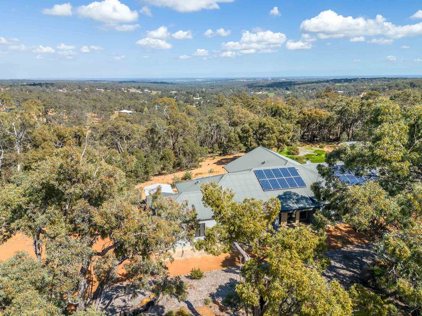 4 bedrooms House in 70 Willaring Way CHITTERING WA, 6084