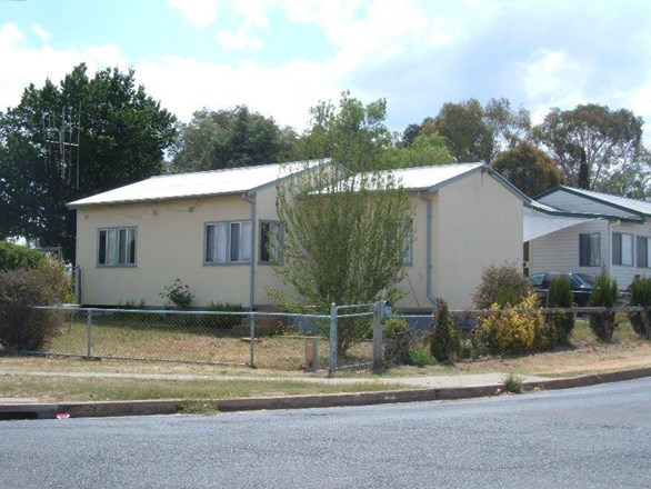 1 Alamein Walk, West Bathurst NSW 2795