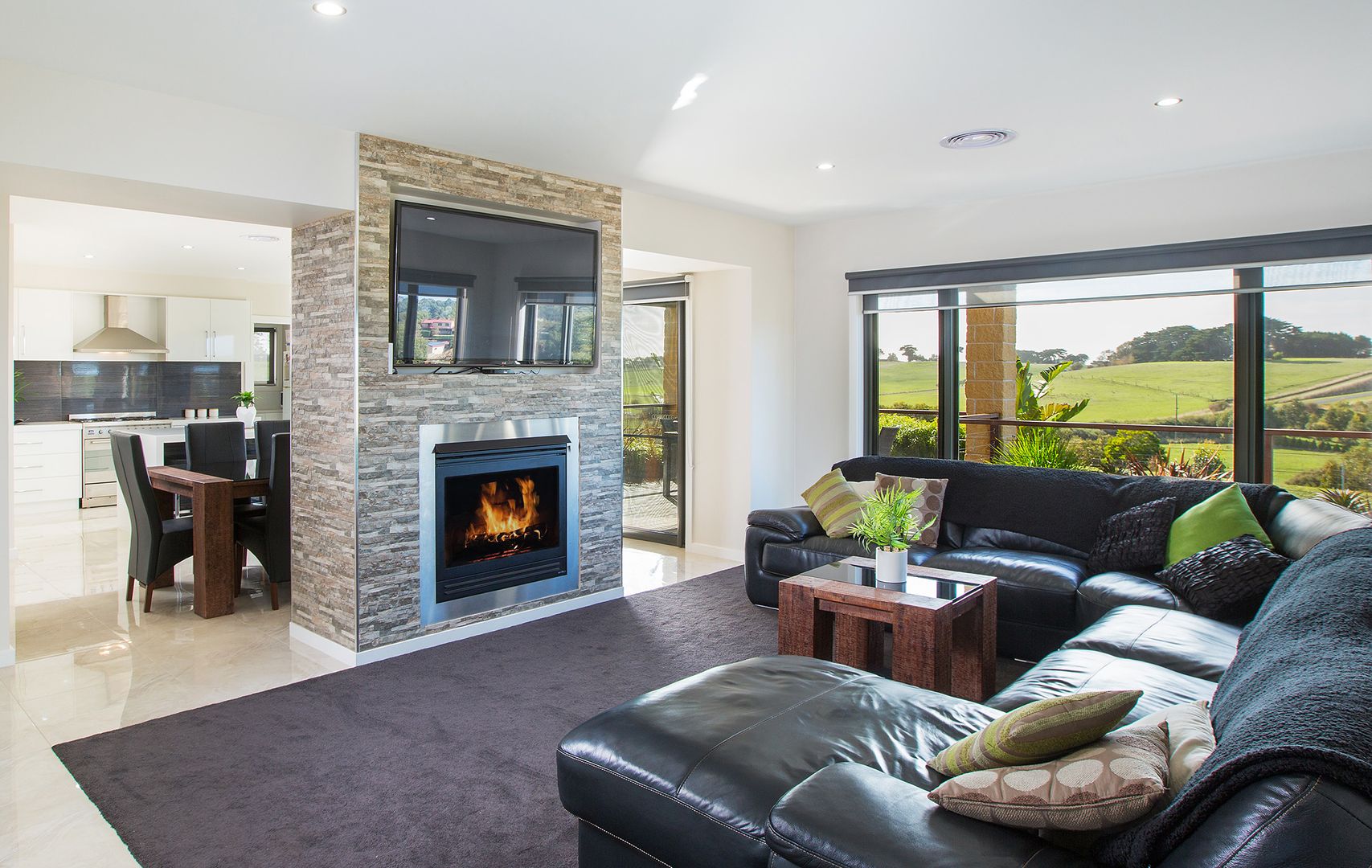 2 Clara Court, Woodford VIC 3281, Image 2