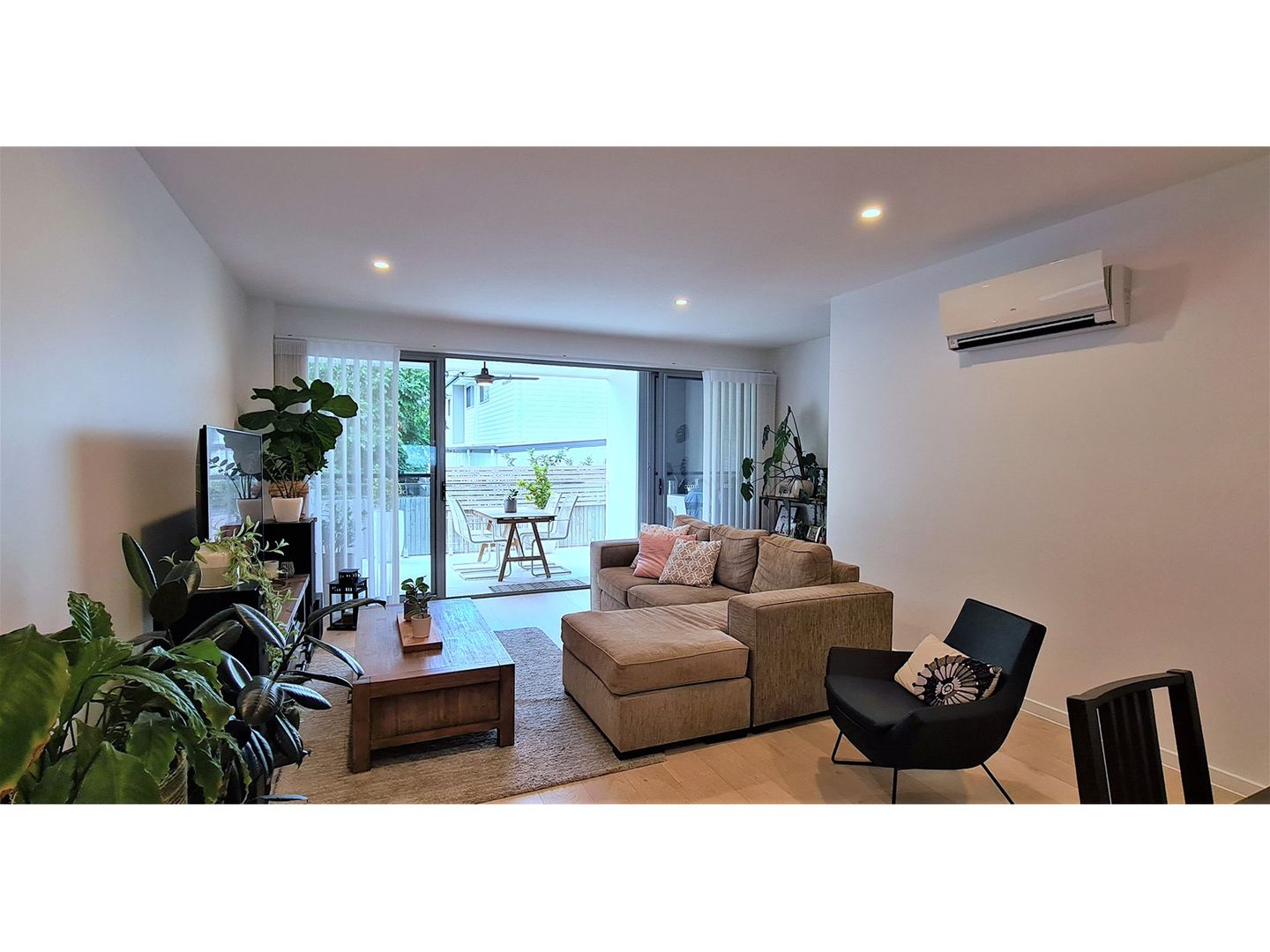 2/95 Franklin Street, Annerley QLD 4103, Image 2