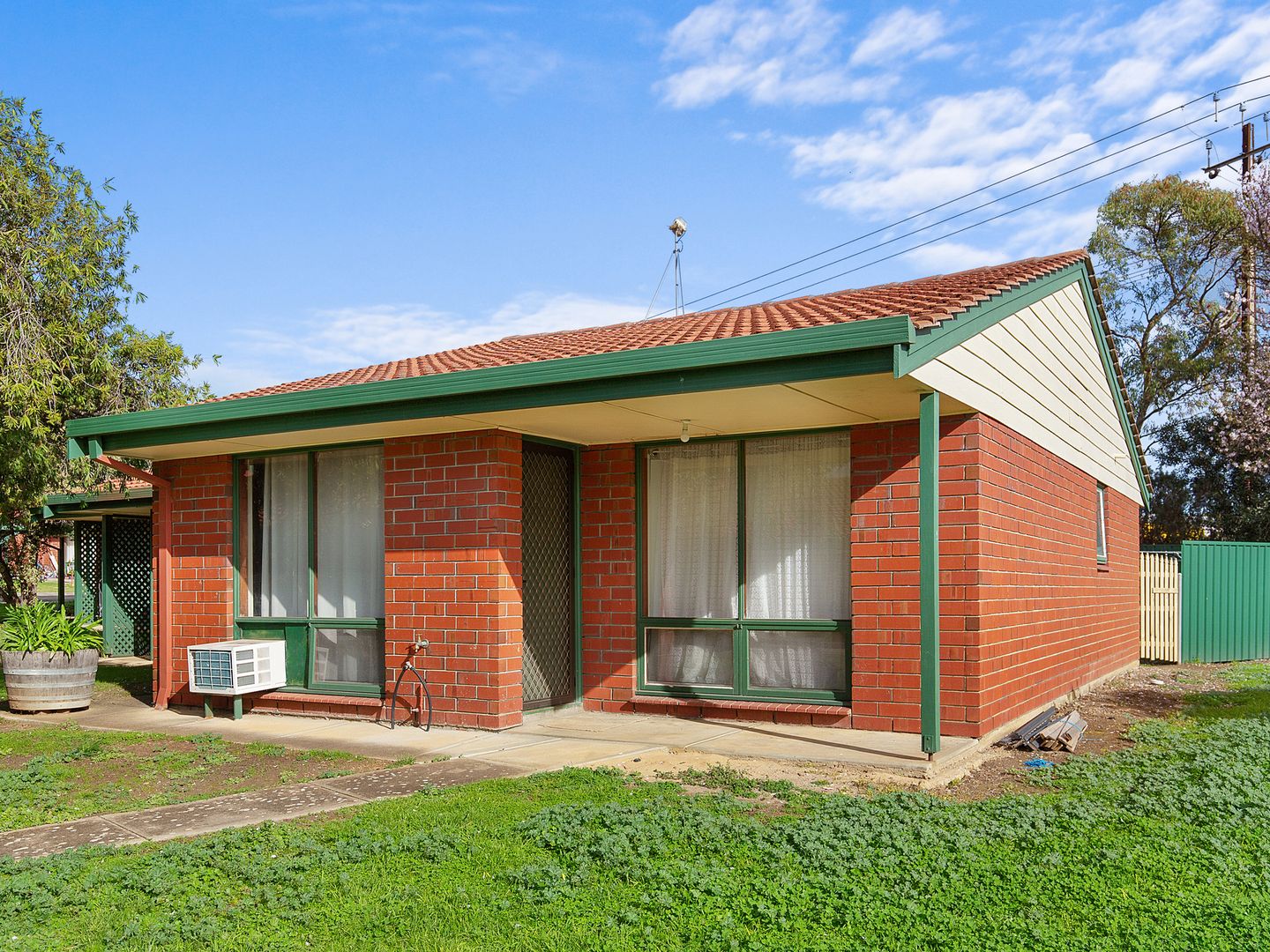 1/350 Main South Road, Morphett Val Property History & Address