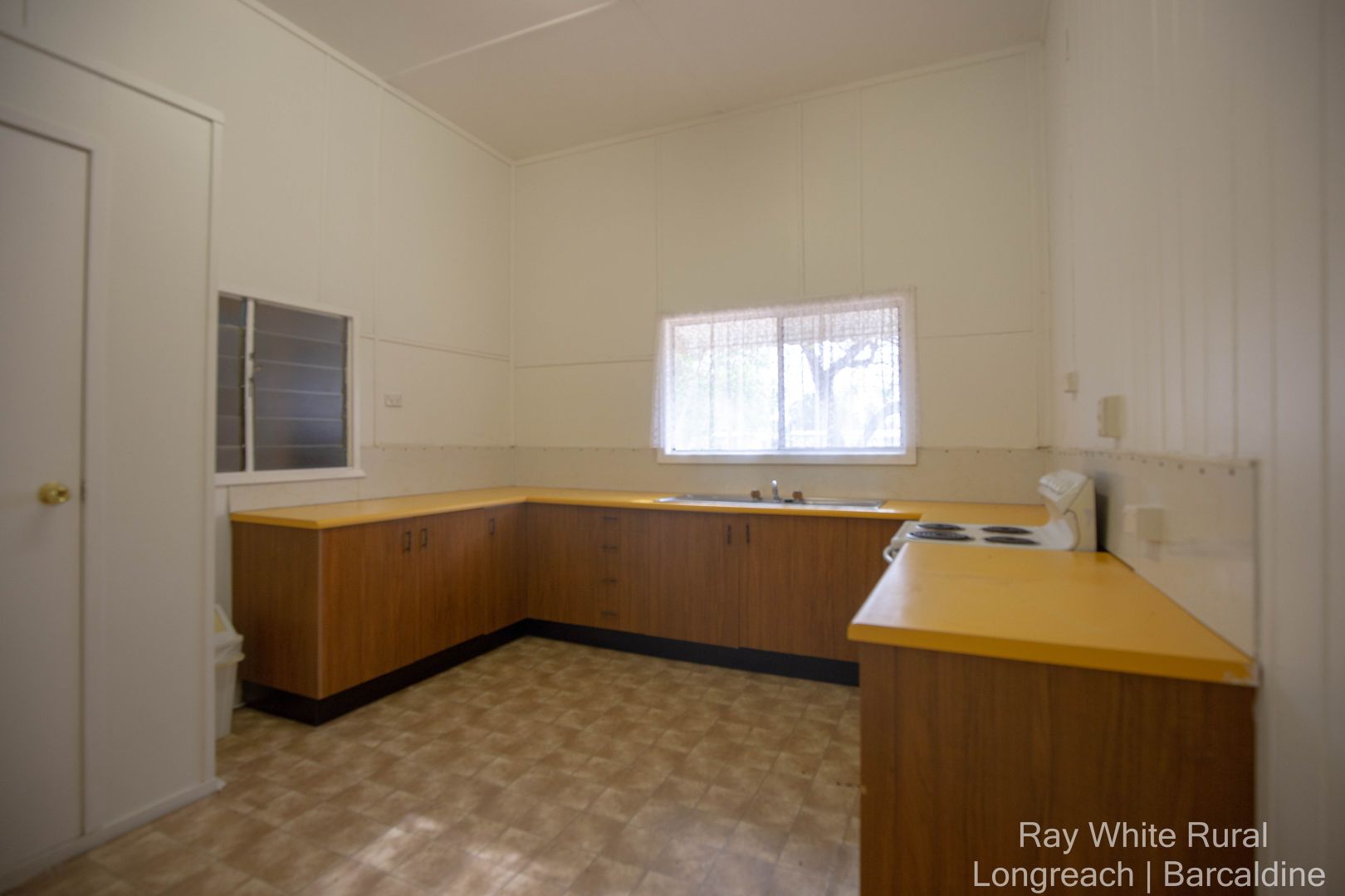 29 Darwin Street, Jericho QLD 4728, Image 2