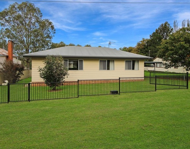 146 Bulwer Street, Tenterfield NSW 2372