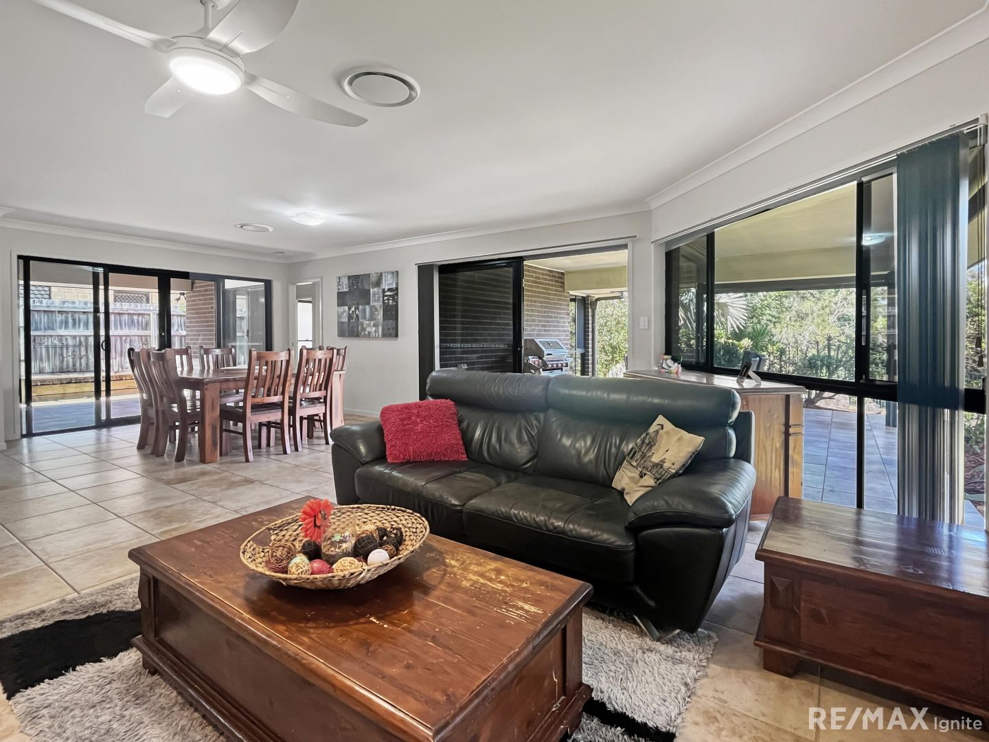 34 Clydesdale Place, Sumner QLD 4074, Image 2