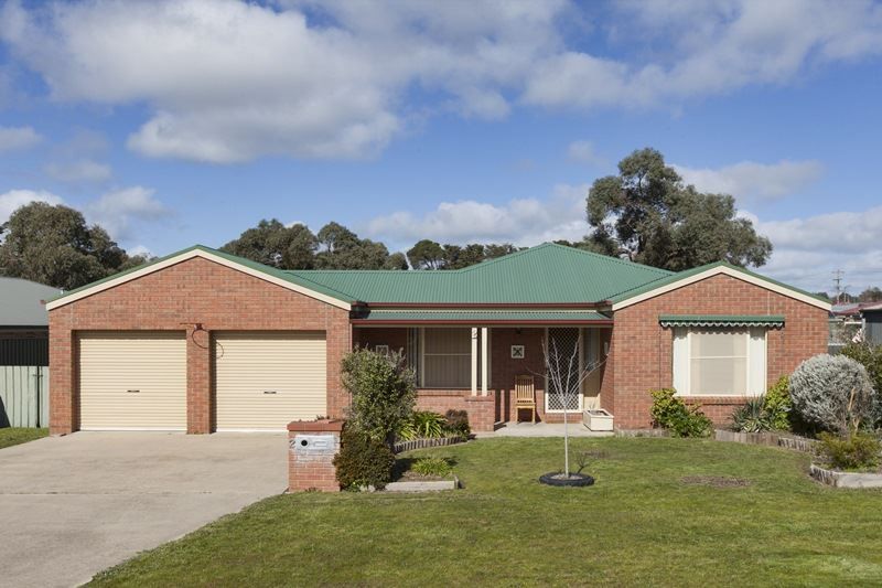 2 Redgum Drive, Ararat VIC 3377, Image 2