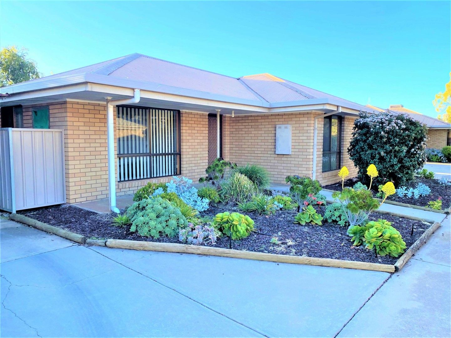 2/12 Poole Boulevard, Swan Hill VIC 3585, Image 0