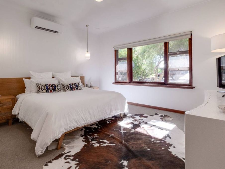 3 bedrooms House in 12 Shannon Street FLOREAT WA, 6014