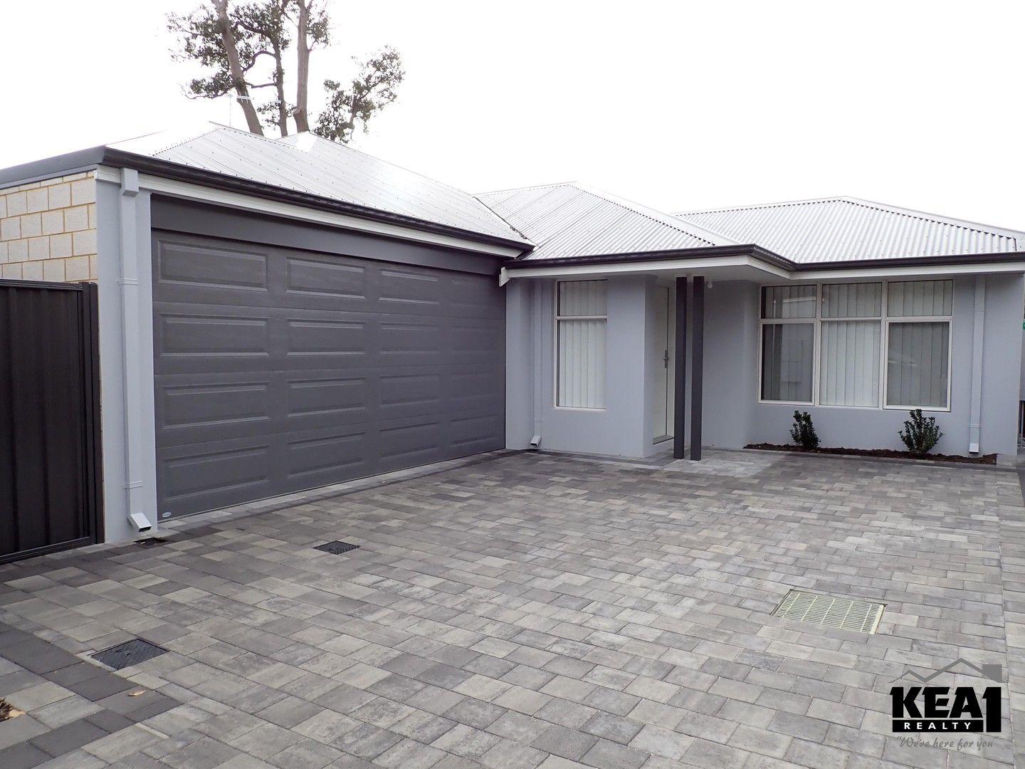 3 bedrooms Villa in 3/9 Edinburgh Road FORRESTFIELD WA, 6058