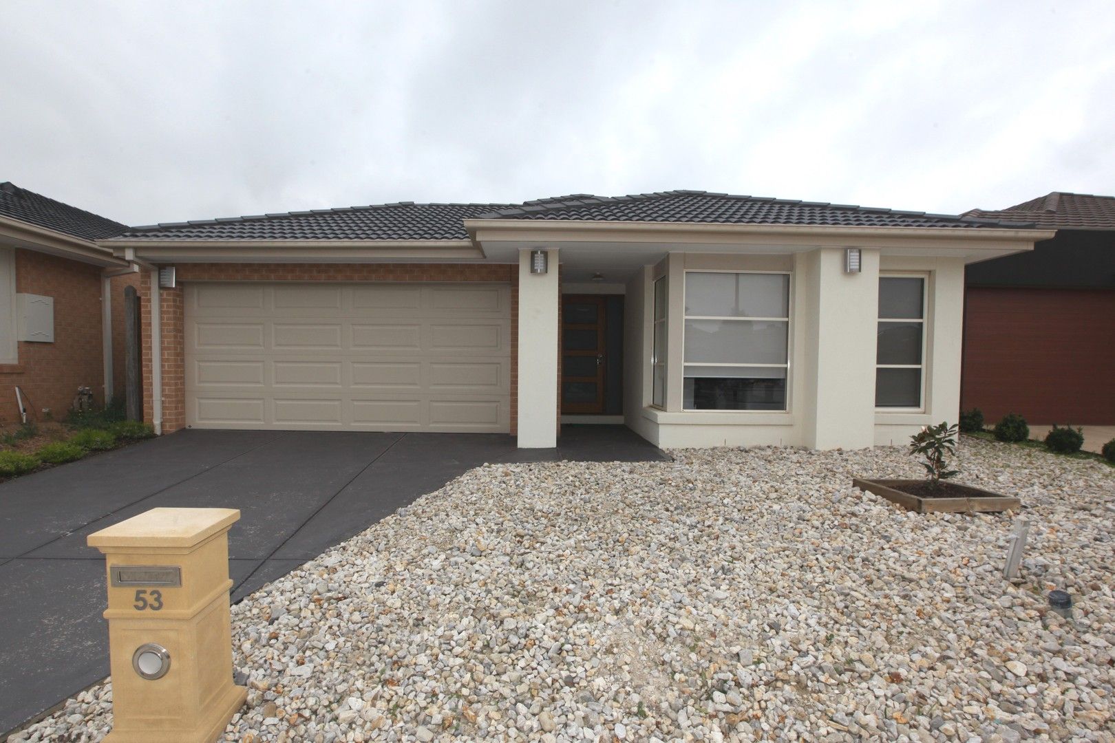 4 bedrooms House in 53 Australis Drive WILLIAMS LANDING VIC, 3027