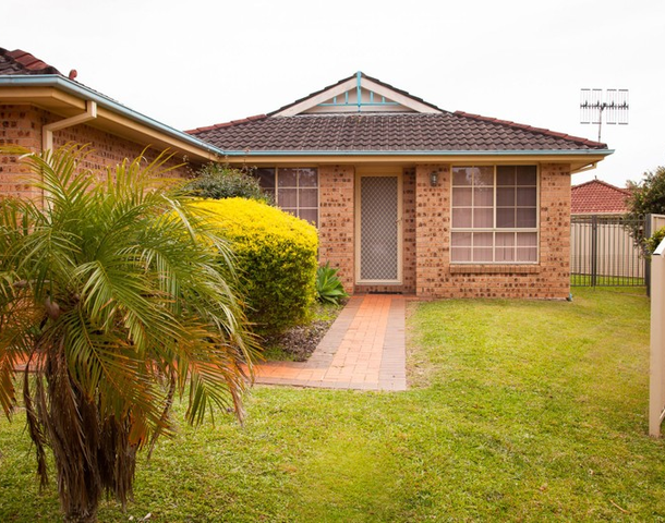 7 Clyde Close, Bateau Bay NSW 2261