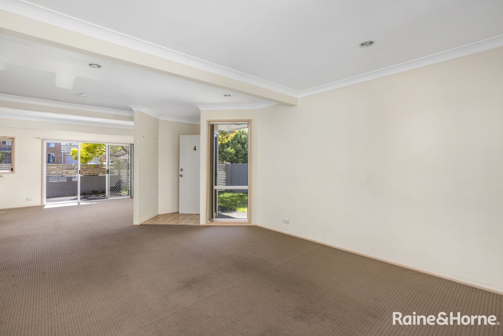 4/244 Sandy Point Road, Salamander Bay NSW 2317 Townhouse For Rent