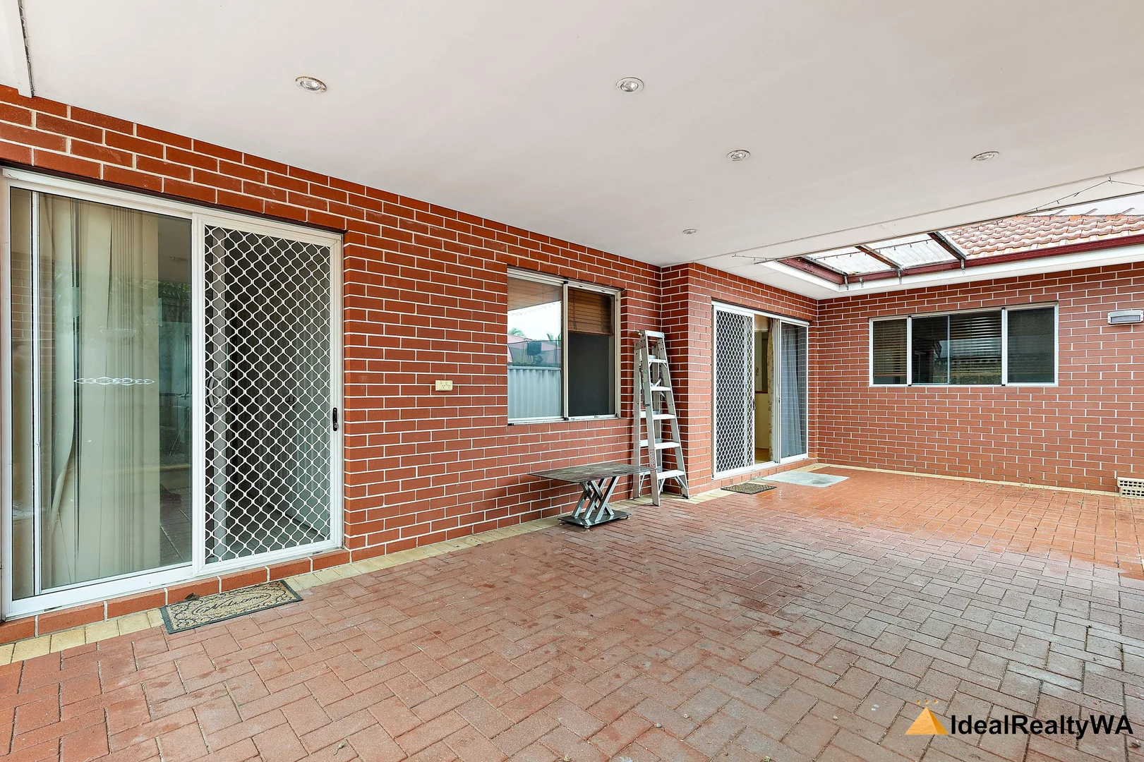 Additional image 32 of 4 Satinwood Court, Thornlie WA 6108