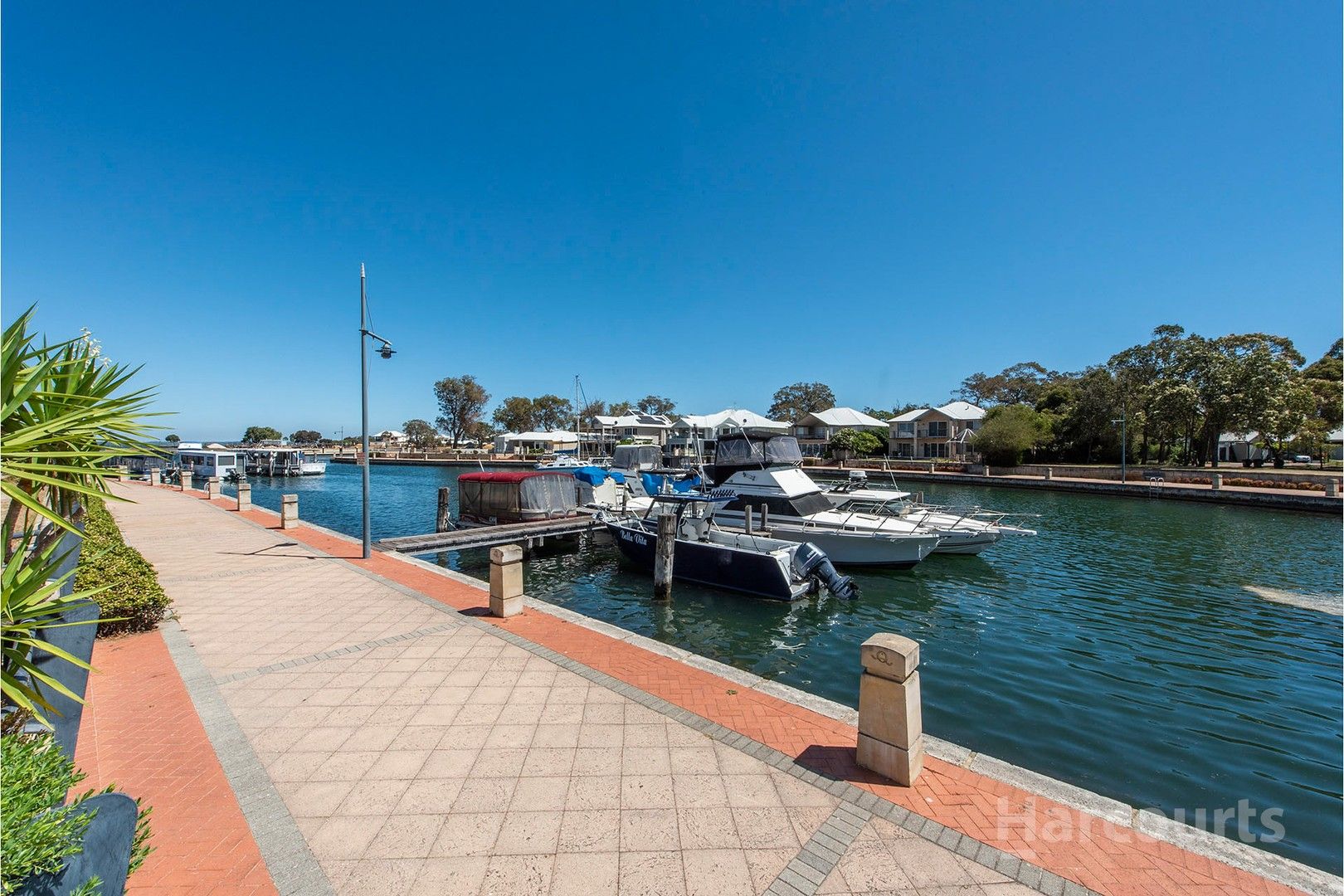 3 bedrooms House in 6 Harbour Retreat ERSKINE WA, 6210