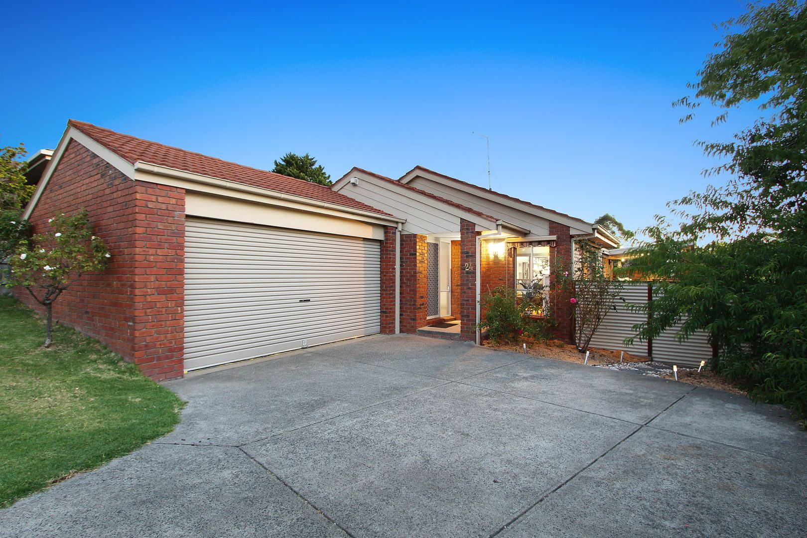 24 Balmerino Square, Frankston Property History & Address Research